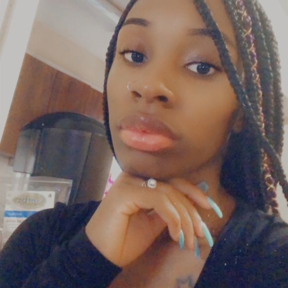 Meet your Posher, Joan - Picture 1 of 1